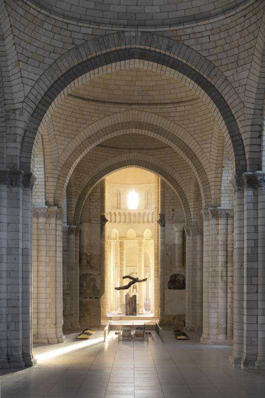 Elle et le chemin : Vue générale de l'exposition ELLE ET LE CHEMIN, 2022, Nicolas Alquin, Abbaye Royale de Fontevraud © Gautier Deblonde